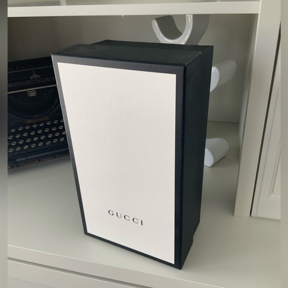 GUCCI Gift Box Medium Authentic - Picture 2 of 9
